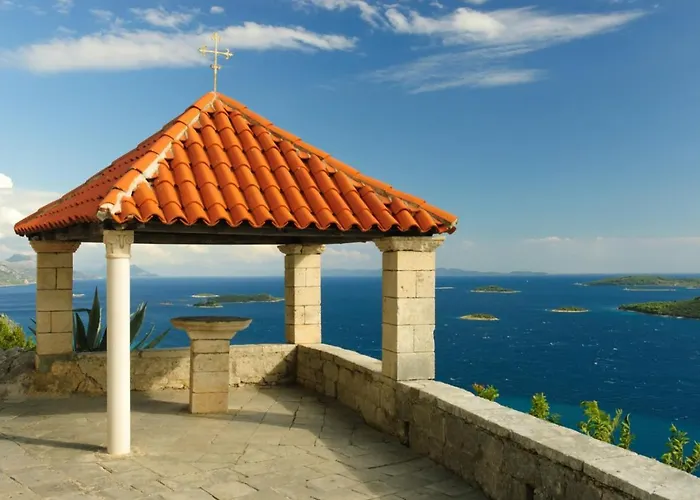 In With Sea View, Balcony, Air Conditioning, Wifi